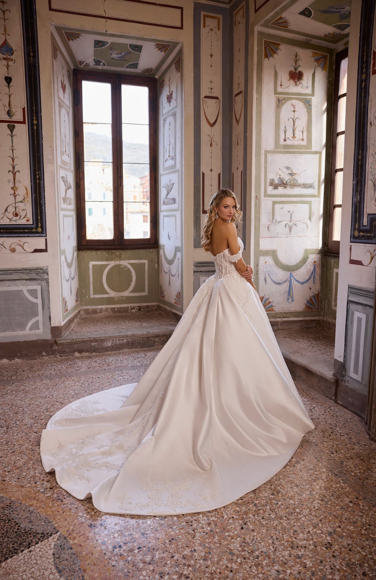 Veni infantino Anilla Wedding Dress Style 63301
